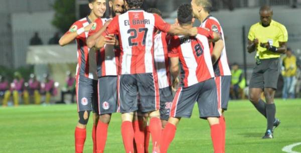 بداية متعثرة لحامل اللقب الوداد أمام الفتح الرباطي (فيديو)