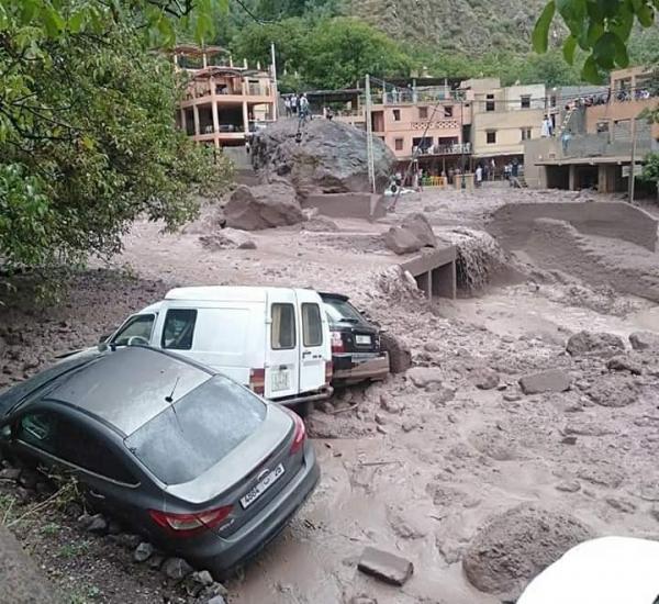 شاهد.. سيول امليل المخيفة تأتى على الاخضر و اليابس و الساكنة عاشت لحظات مرعبة