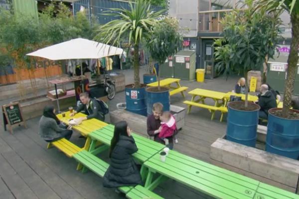 بالفيديو: تكتشف خيانة زوجها وهي تشاهد برنامجاً تلفزيونياً