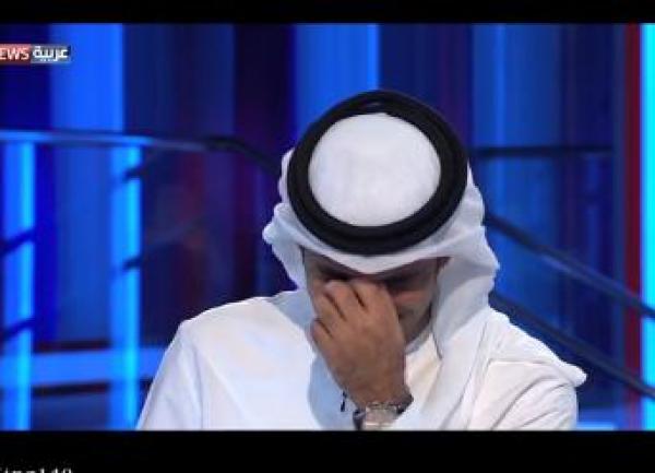 مذيع اماراتي يضحك بشكل هستيري .. ومذيع بديل يستلم مكانه