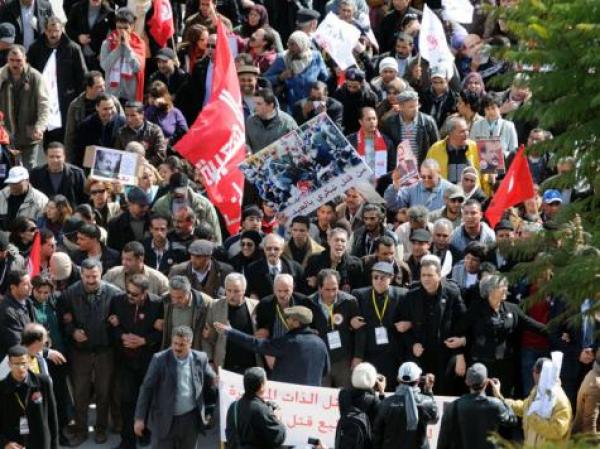 مظاهرة بتونس تطالب بإسقاط الحكومة