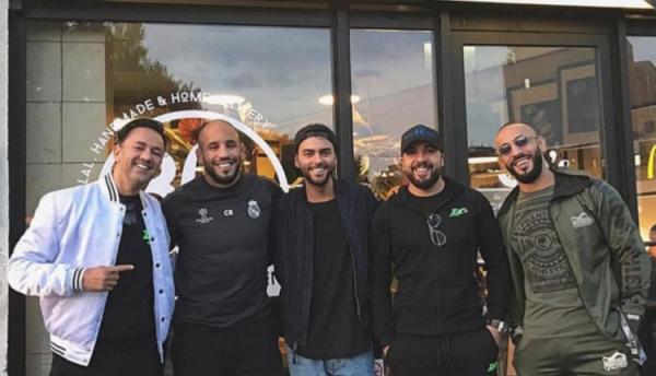 اغماءات وتدافع وكسر زجاج و فوضى في افتتاح مطعم ابو زعيتر بطنجة (صور و فيديو)