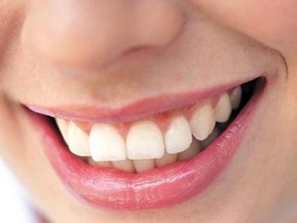 باحثون فرنسيون: التهاب اللثة قد يؤدي إلى أضرار في الشريان الأورطي