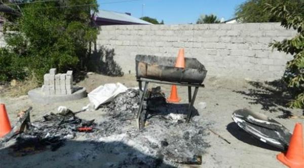 تقطّع ابنتها بالساطور وتحرق جثتها