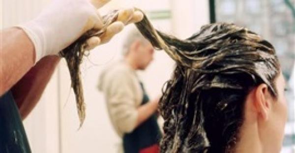 دراسة سويدية: صبغات الشعر تؤدي إلى الإصابة بالسرطان