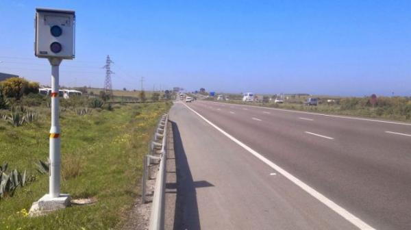 فيديو مفاجئ...الدكتور "معتوق" يؤكد أن مخالفة السرعة بالرادار الثابت غير قانونية ويمكن للسائقين عدم أداء غرامتها