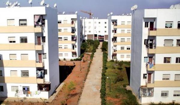 تراجع الطلب و منافسة الشركات الصينية يدفعان المنعشين العقاريين إلى تخفيض الأسعار