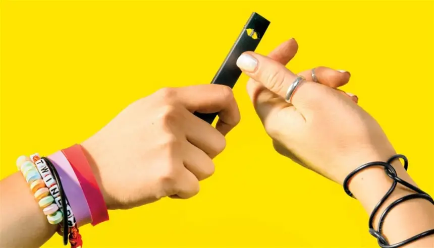 دعوى قضائية كبرى ضد شركات السجائر الإلكترونية بسبب استهداف الأطفال