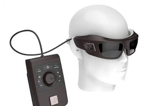 بالفيديو.. نظارة ذكية تمنح أملا لفاقدي البصر للتمكن من الرؤية