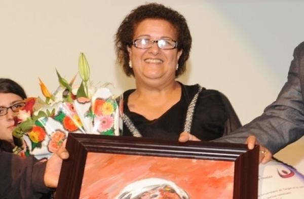 المُمثلة فاطمة وشاي : "اللّي بْغَـا الحـرية يْجيب خْتـو يعـرِّيها"