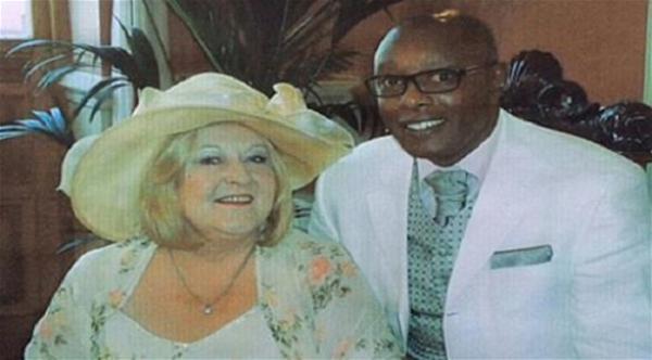 بريطانية تكتشف أن زوجها على علاقة بـ 47 امرأة حول العالم