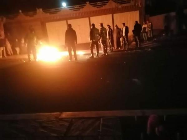 مؤلم..سيارة خفيفة تنهي حياة "طالب معاشو" كان عائدا بعربته اليدوية الى منزله -صورة-