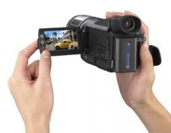 هكذا تكتشفين الكاميرات المخفيَّة بغرف تغيير الملابس