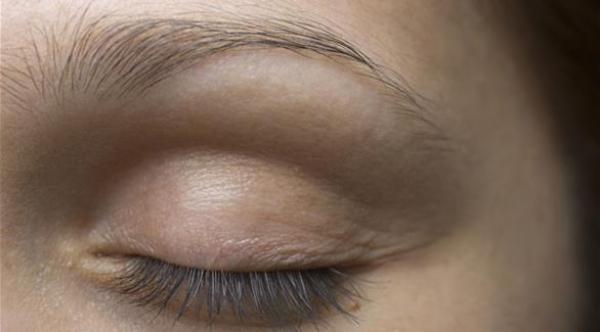  إغماض العينين يزيد التركيز 