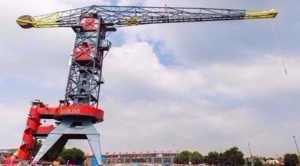 رافعة تتحول إلى فندق فخم في هولندا