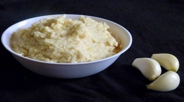 لهذه الأسباب يجب سحق و تقطيع الثوم قبل تناوله