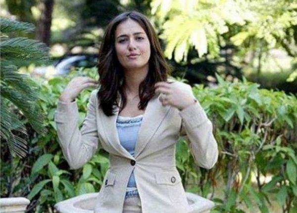 حلا شيحة تُبرر خلع الحجاب.. و"مفاجأة" بخصوص شعرها!