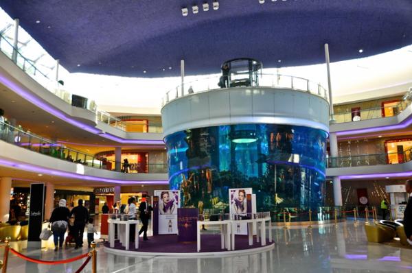 أشهر العلامات التجارية الفرنسية تغادر "موروكومول" بالدارالبيضاء