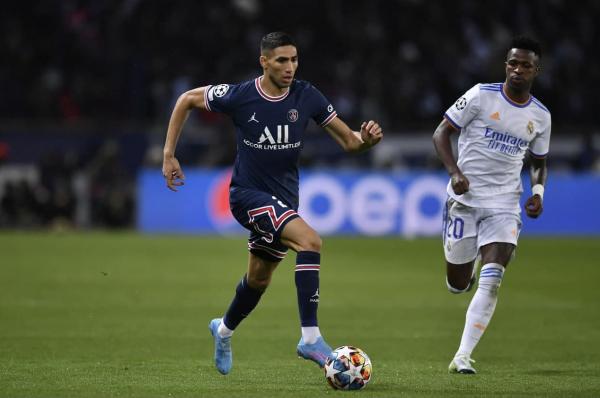 بموافقة الجامعة.. "حكيمي" يتخلف عن انطلاق معسكر "الأسود"!