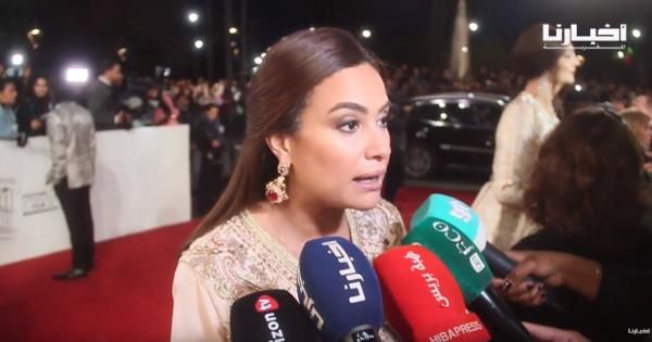 هند صبري تخطف الأنظار بالقفطان المغربي على السجادة الحمراء