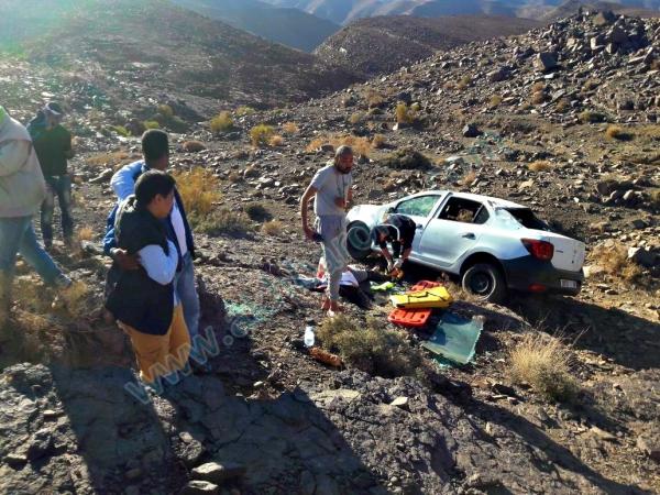 عاجل: ثلاثة أعضاء بديوان وزير في حكومة العثماني ينجون من الموت بعد حادثة سير خطيرة جدا(صور)