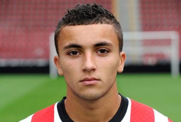 لبيض يغادر إيندهوفن الهولندي في نهاية الموسم