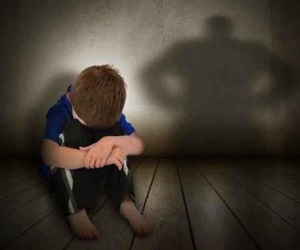 شيخ هولندي يعترف باستغلاله جنسيا أطفال مغاربة والمحكمة الهولندية تدينه ب 3 أشهر ونصف !!!!