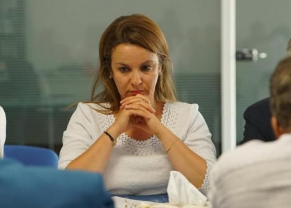 انفراد...هذا هو السبب الحقيقي وراء إعفاء الوزيرة "شرفات أفيلال" من منصبها"