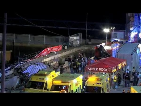 شاهد: انهيار منصة مهرجان غنائي في البحر بإسبانيا