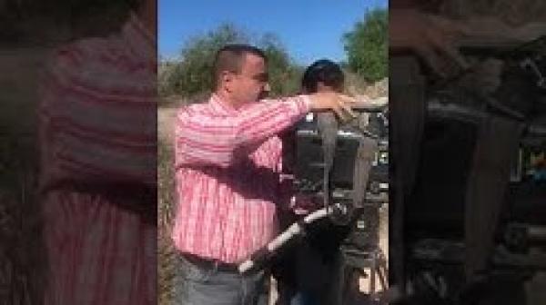 رجل يمنع دوزيم من التصوير