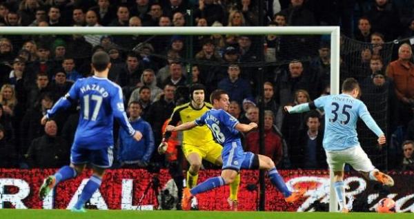 بالفيديو : مانشستر سيتي ينتقم من تشيلسي و يعبر الى ربع نهائي الكأس 