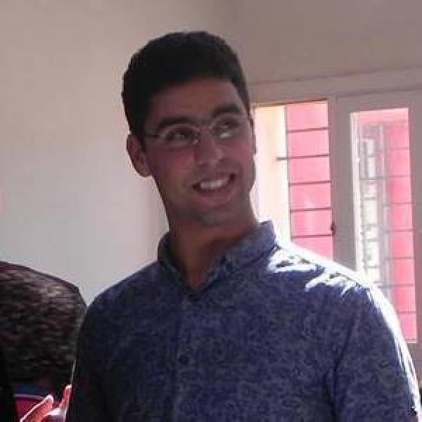 احتجاح طلبة الطب … هل هو مبالغ فيه ؟