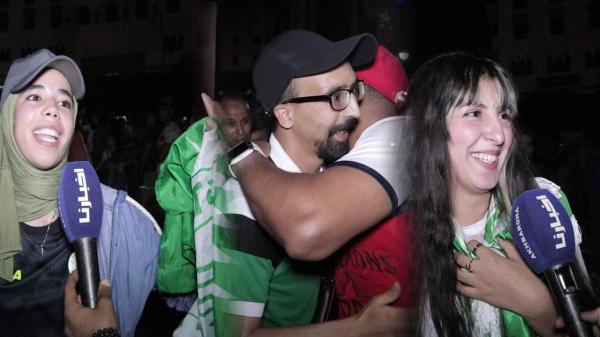 أجواء الفرحة الهيسترية  للجماهير الرجاوية وارتسامات بعد التتويج بكأس الكونفدرالية