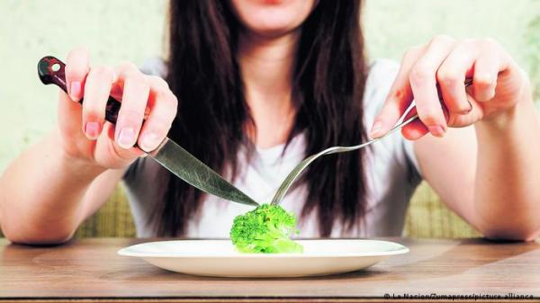 هذا ما يحدث لجسمك حين تتناول الطعام نفسه يومياً!