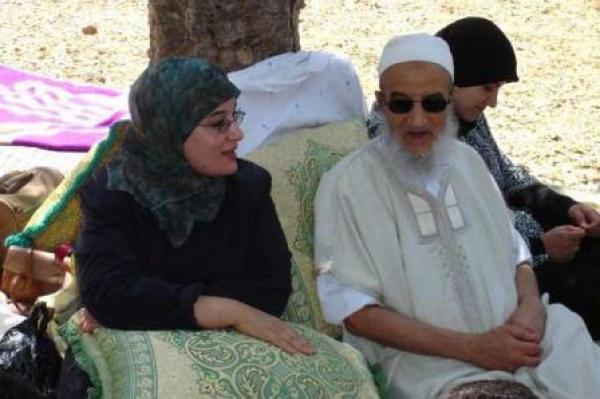  نادية ياسين ضد الملكية الوراثية و\"العدل\" مع دولة مدنية