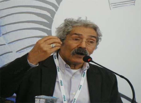 وفاة الكاتب والروائي المصري الكبير إبراهيم أصلان  