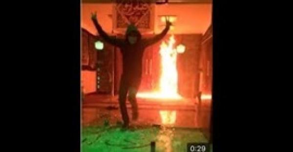 بالفيديو.. عبدة الشيطان يشعلون النيران في مسجد بطهران