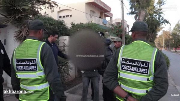 كواليس حالة الطوارئ ..هذا ما عثر عليه بحوزة شخص أثناء إيقافه بدون ورقة خروج بسطات