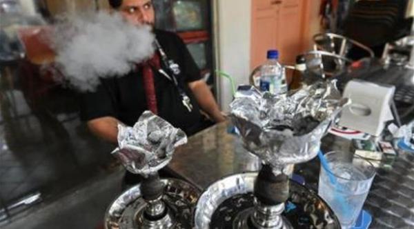 20 ألف دولار غرامة لمن يدخن الشيشة في سنغافورة