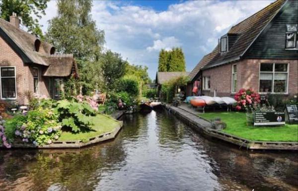 العملة الهولندية فئة 100 جيلدر في ذمة التاريخ