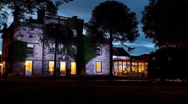 ما سرّ هذا الفندق المسكون بالأشباح؟