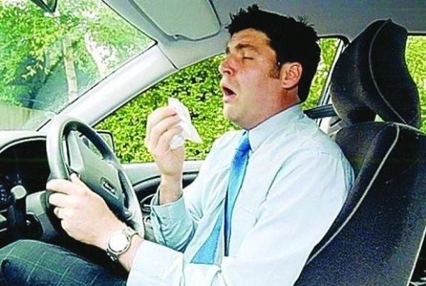 مليونا حادث مروري في العالم بسبب العطس