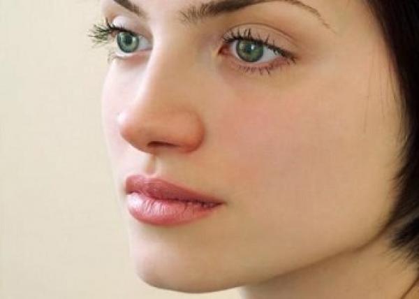 كيف تقللين من افراز بشرتك للدهون؟