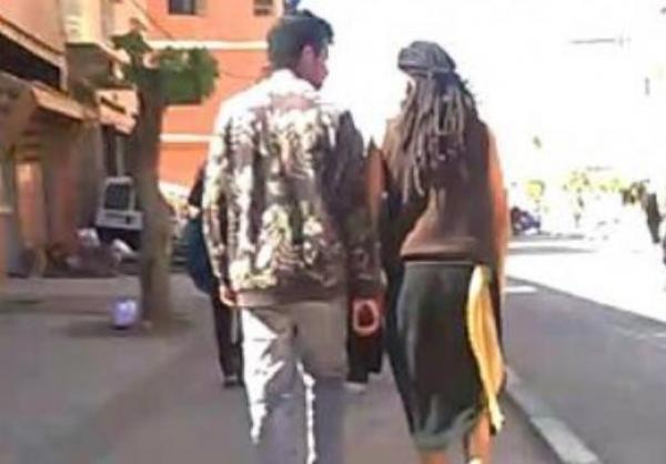 عاجل وخطير .. مجهولون يرتدون "الصايا" يستفزون ساكنة المعتقلين الخمسة ببني ملال (صور)