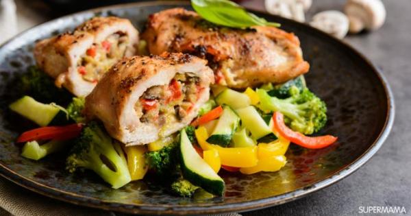 صدور دجاج محشوة بالجبن والخضار