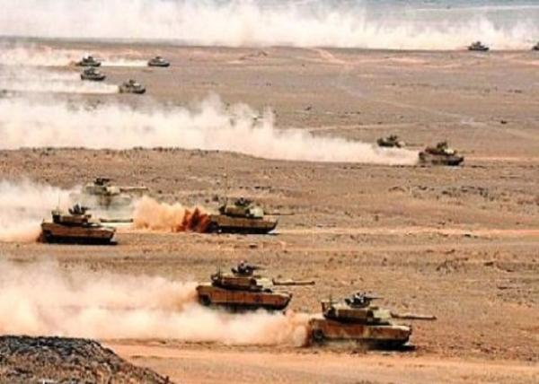 الإعلام الجزائري يؤكد قيام الجيش بمناورات عسكرية بالذخيرة الحية قرب الحدود المغربية