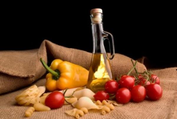 مأكولات البحر المتوسط تخفف من أعراض سن اليأس عند المرأة