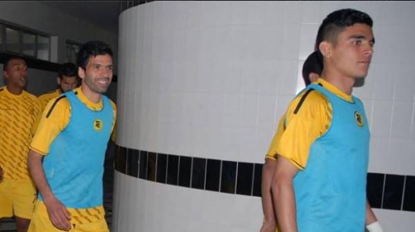 لاعب الماص أشرف بنشرقي يتعرض للاعتداء من قبل جماهير فريقه