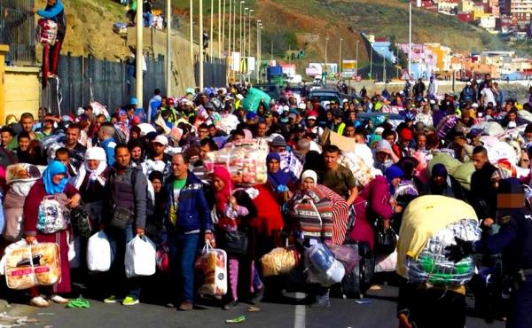 انفلات أمني خطير بمعبر باب سبتة والسلطات الإسبانية تهدد بوقف الحركة بين الجانبين