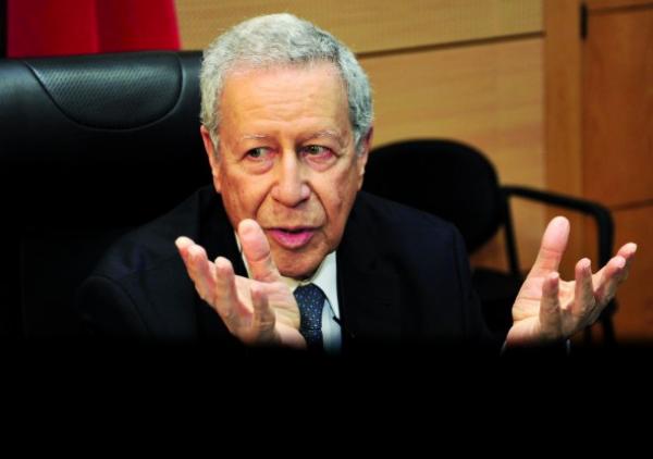 مصادر تتحدث عن تعديل وزاري يخص وزارة التربية الوطنية بعد رحلة بلمختار إلى أمريكا من أجل العلاج